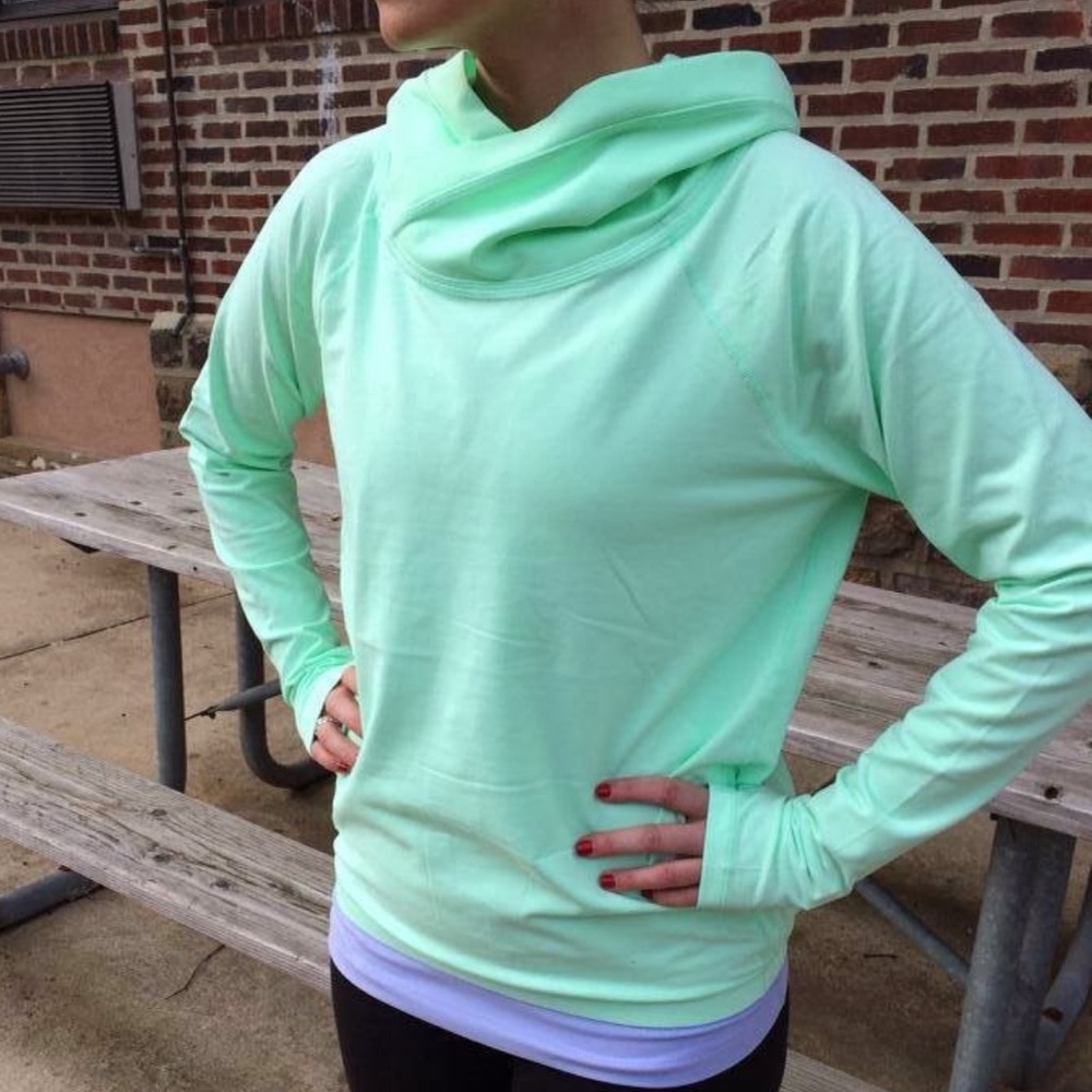 Lululemon mint green cowl neck pullover/sweater